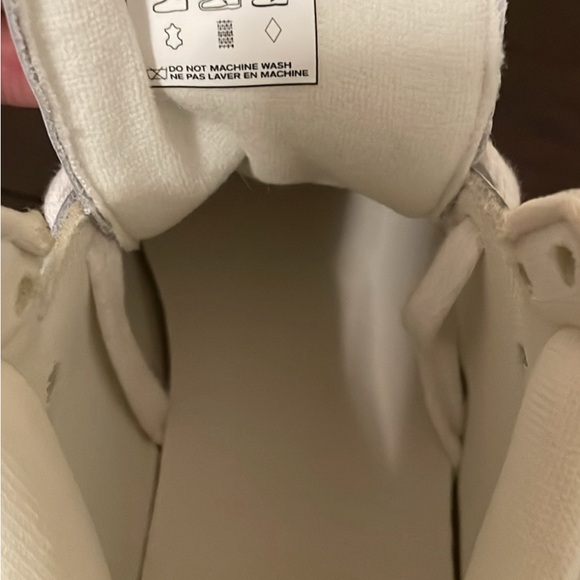 Veja White V-15 Sneakers - Picture 6 of 7